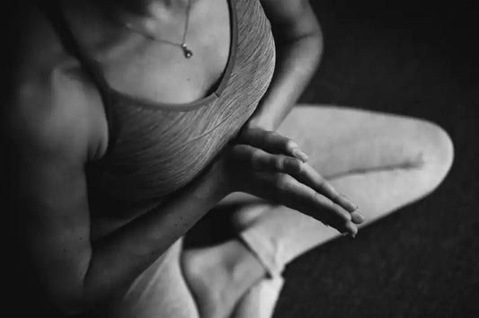 Beneficios del CBD en el yoga: mejora rendimiento y salud