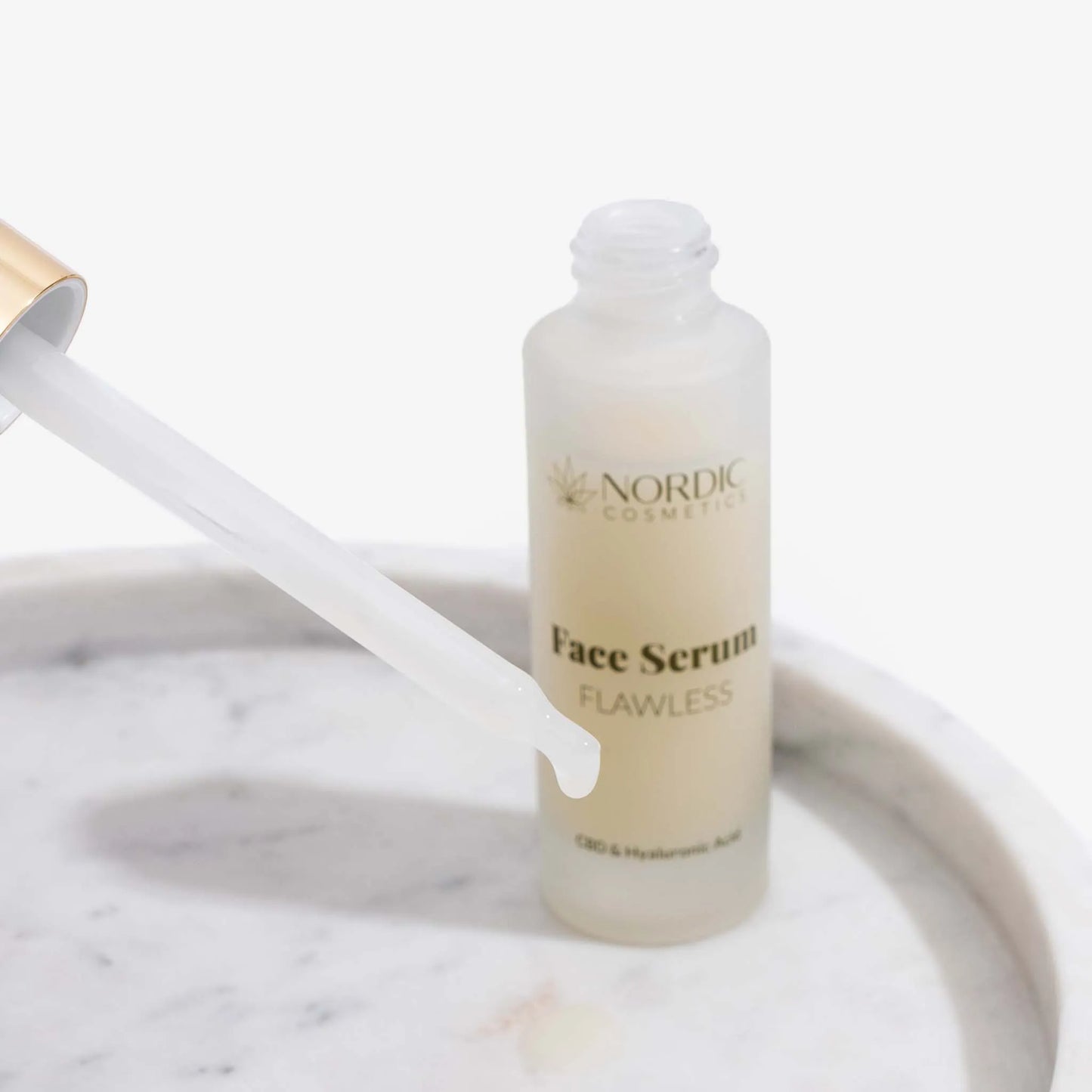 se muestra la pipeta del suero abierta